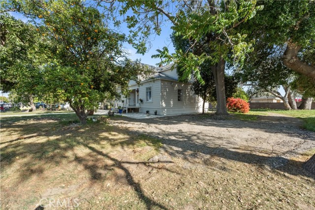 Detail Gallery Image 29 of 42 For 318 E 11th St, Pomona,  CA 91766 - 5 Beds | 2/1 Baths