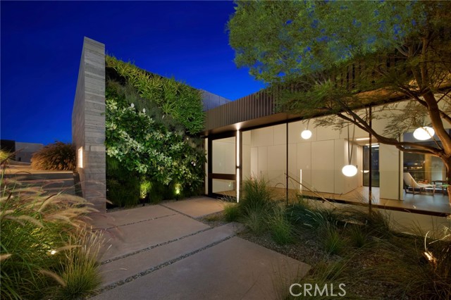1000 Oriole Drive, Laguna Beach CA: https://media.crmls.org/medias/3c68ad32-9cd9-41fd-8eca-d6832c2517ec.jpg
