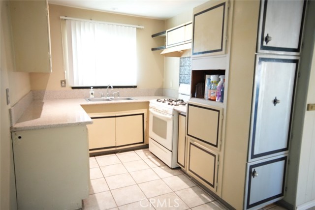 Image 19 of 38 For 2848 7th  