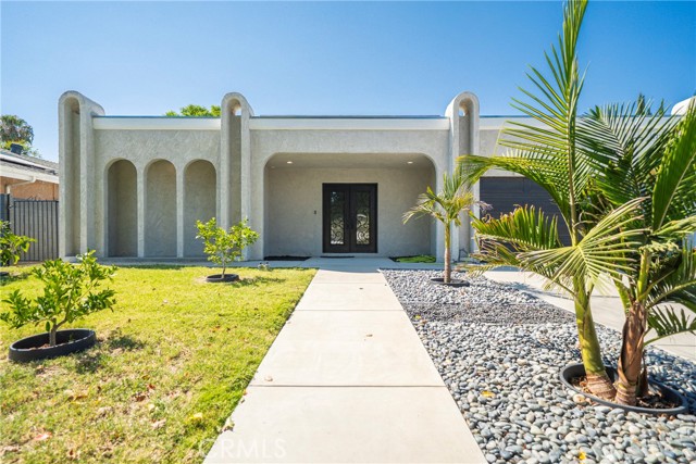 Detail Gallery Image 3 of 57 For 22046 Kinzie St, Chatsworth,  CA 91311 - 3 Beds | 3 Baths