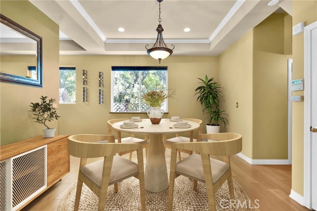 Detail Gallery Image 9 of 38 For 5242 Vesper #7,  Sherman Oaks,  CA 91411 - 3 Beds | 3 Baths