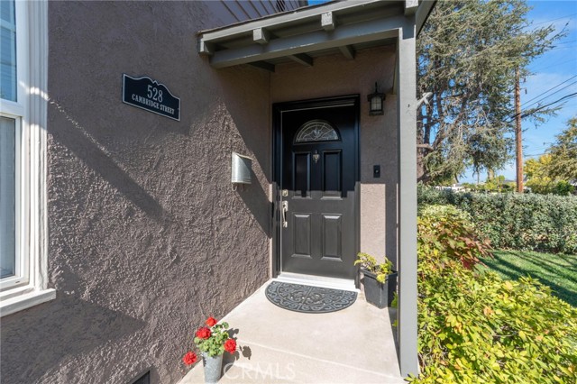 Detail Gallery Image 2 of 48 For 528 N Cambridge St, Orange,  CA 92867 - 3 Beds | 2 Baths