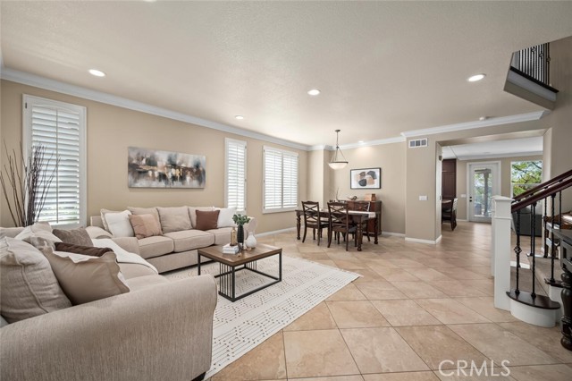 6 Las Plumas, Rancho Santa Margarita CA: https://media.crmls.org/medias/3c6a7f13-1ee8-4940-b7c9-adaed824f49b.jpg