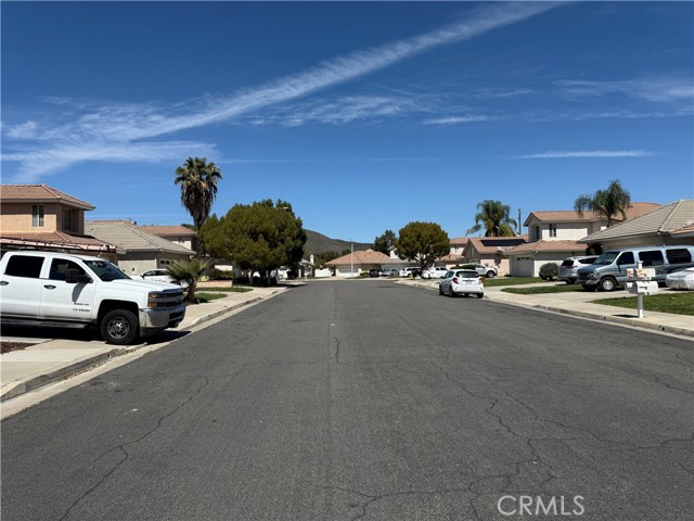 30097 Shoreline Drive, Menifee CA: https://media.crmls.org/medias/3c6a9125-2815-4fbf-aa26-49c5f3b83607.jpg
