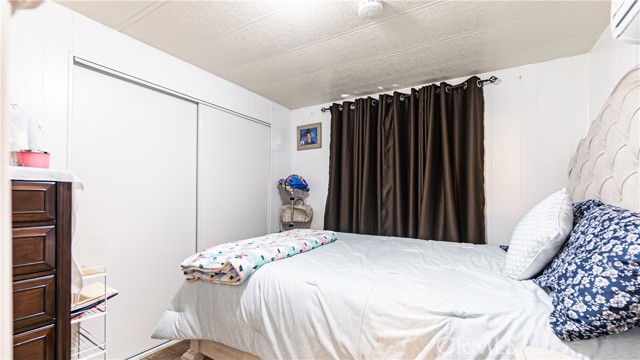Detail Gallery Image 6 of 12 For 17455 Marygold #3,  Bloomington,  CA 92316 - 2 Beds | 1/1 Baths