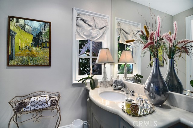 Detail Gallery Image 8 of 59 For 19134 Briarfield Way, Tarzana,  CA 91356 - 6 Beds | 7/1 Baths