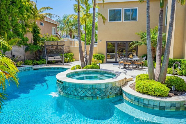 6561 Horseshoe Lane, Huntington Beach CA: https://media.crmls.org/medias/3c6c247e-4487-44ff-9ef6-a13461fd70cc.jpg