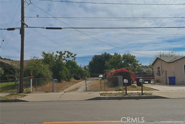 8005 Oleander, Fontana CA: https://media.crmls.org/medias/3c6c8f86-8ef8-4b61-954f-58a8546d3a2e.jpg