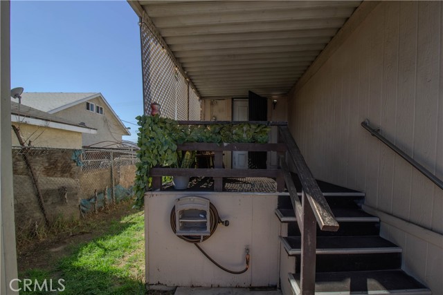 Detail Gallery Image 4 of 25 For 10701 Cedar #13,  Bloomington,  CA 92316 - 3 Beds | 2 Baths