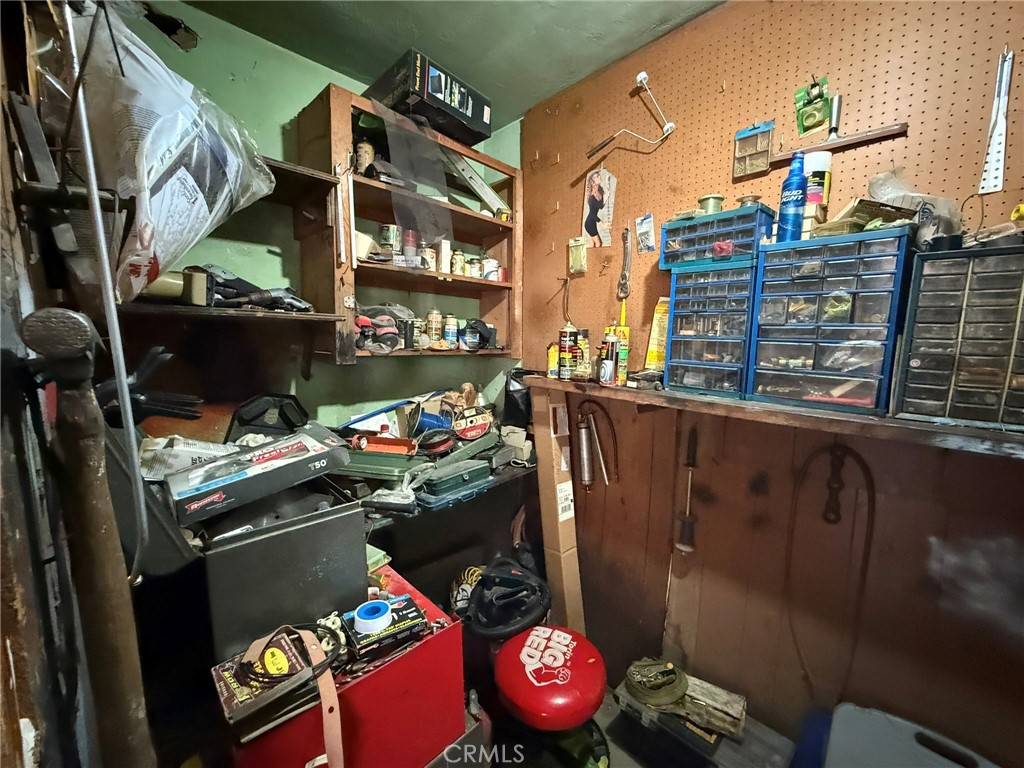 https://media.crmls.org/medias/3c6cc024-937c-4fbe-a8eb-c737ca450294.jpg?preset=X-Large