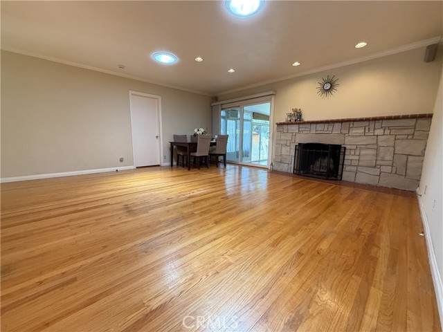 Image 1 of 12 For 913 Acacia Avenue
