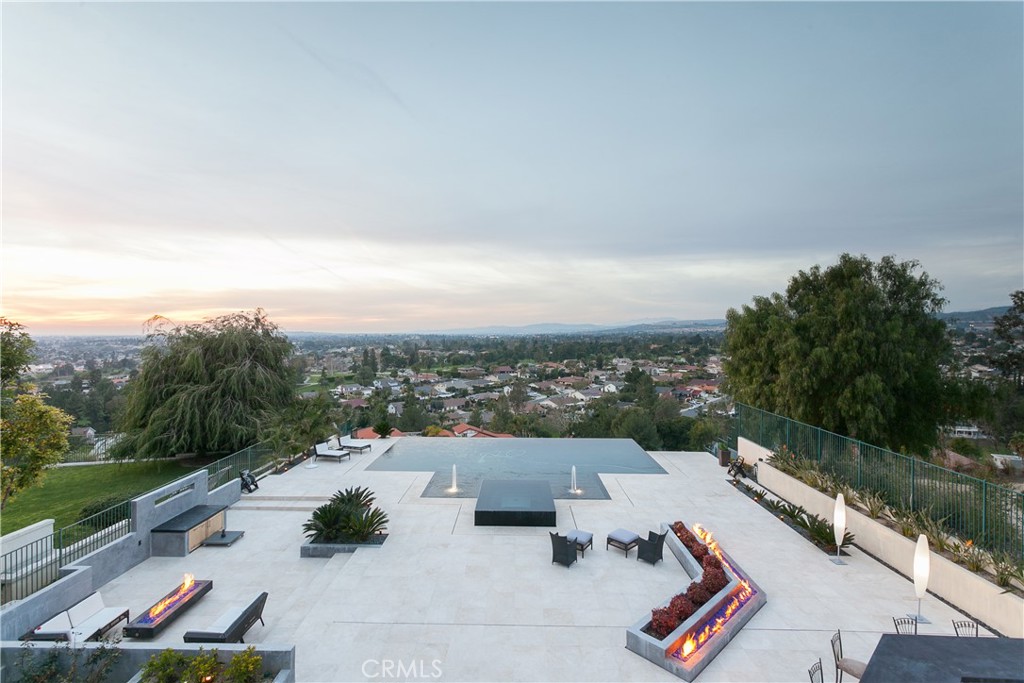 https://media.crmls.org/medias/3c6d6a65-c393-4984-9031-8d06429f0a6b.jpg?preset=X-Large