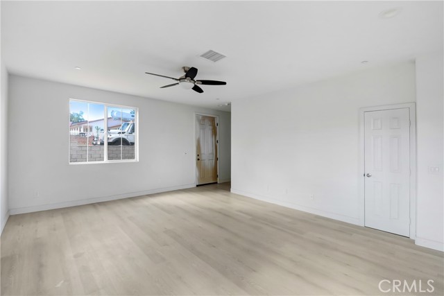 Image 18 of 22 For 20352 State Street
