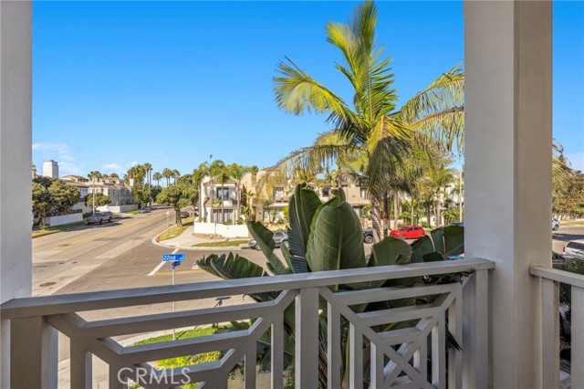 Detail Gallery Image 43 of 66 For 402 22nd St, Huntington Beach,  CA 92648 - 3 Beds | 3/1 Baths