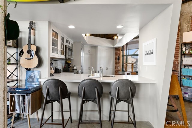 100 W 5th Street, Long Beach CA: https://media.crmls.org/medias/3c6ef383-abe2-4ac2-af49-64bf4df3fee4.jpg