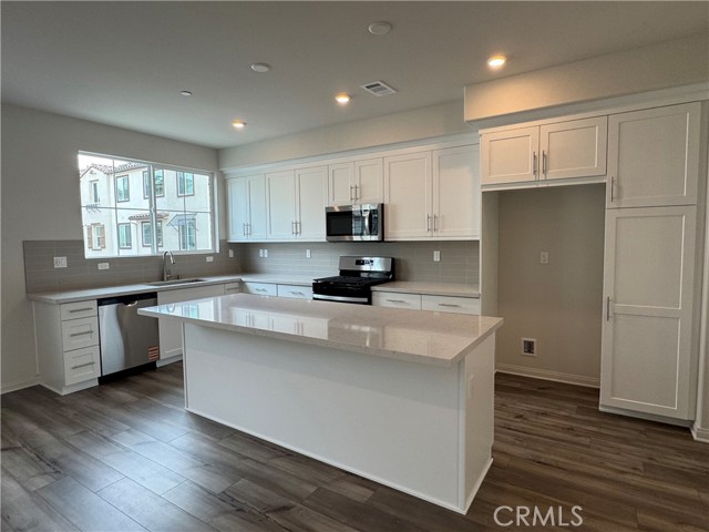 2131 Cumberland, Pomona CA: https://media.crmls.org/medias/3c6f876e-6e03-4710-84e0-18959c9057a1.jpg