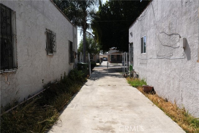 Detail Gallery Image 9 of 40 For 611 W 91st, Los Angeles,  CA 90044 - 3 Beds | 2 Baths