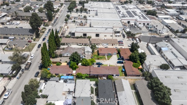 2424 Continental Avenue, South El Monte CA: https://media.crmls.org/medias/3c7106e3-9fbf-4f3c-bd12-a52165e0c342.jpg