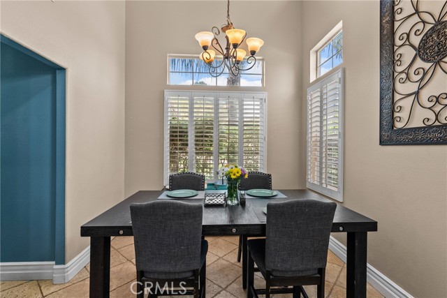 30463 Vineyard Lane, Castaic CA: https://media.crmls.org/medias/3c711f7f-782a-44bd-a316-991ed91b08c2.jpg