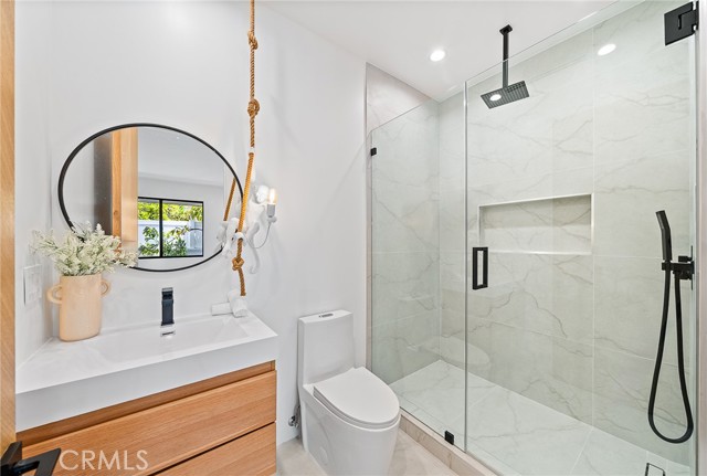 19750 Wells Drive, Woodland Hills CA: https://media.crmls.org/medias/3c71eec7-01e7-4e77-bd1f-b5f10dd5e635.jpg