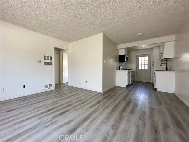 Detail Gallery Image 1 of 8 For 701 S Garfield Ave, Monterey Park,  CA 91754 - 1 Beds | 1 Baths