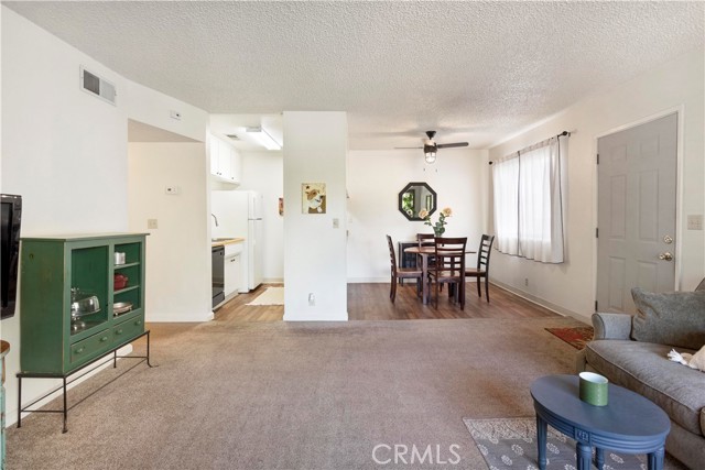 Detail Gallery Image 7 of 33 For 2220 Notre Dame Bld #5,  Chico,  CA 95928 - 2 Beds | 1 Baths