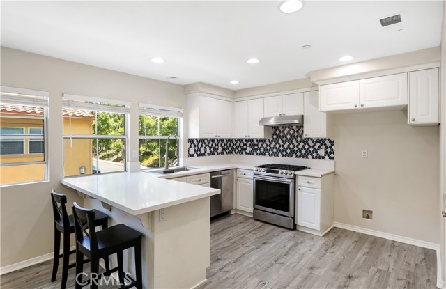 Detail Gallery Image 12 of 45 For 36 Chula Vista #109,  Irvine,  CA 92602 - 3 Beds | 2/1 Baths