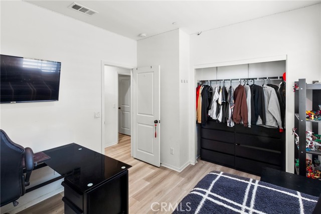 2777 E Bordeaux Drive, Ontario CA: https://media.crmls.org/medias/3c751bba-ba0b-4358-82b4-d42f04235ddb.jpg