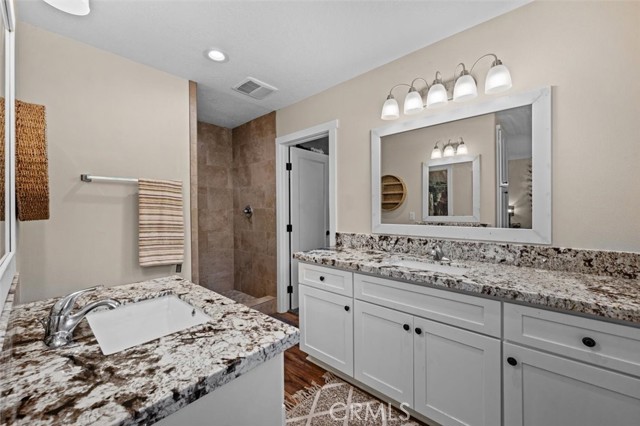 Detail Gallery Image 22 of 41 For 1858 Sparrow Rd, Wrightwood,  CA 92397 - 3 Beds | 2/1 Baths