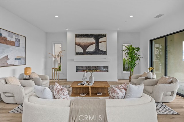 Detail Gallery Image 8 of 43 For 20268 W Albion Way, Porter Ranch,  CA 91326 - 5 Beds | 5/1 Baths