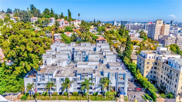 Detail Gallery Image 2 of 35 For 1940 N Highland, Los Angeles,  CA 90068 - 2 Beds | 2 Baths