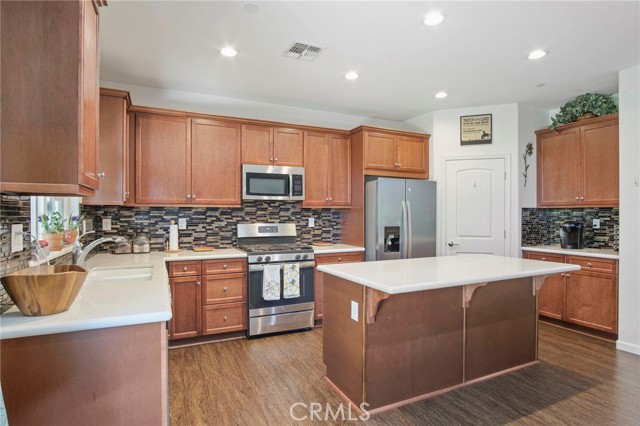 Detail Gallery Image 7 of 32 For 497 Carly Anne Dr, Merced,  CA 95341 - 4 Beds | 2/1 Baths