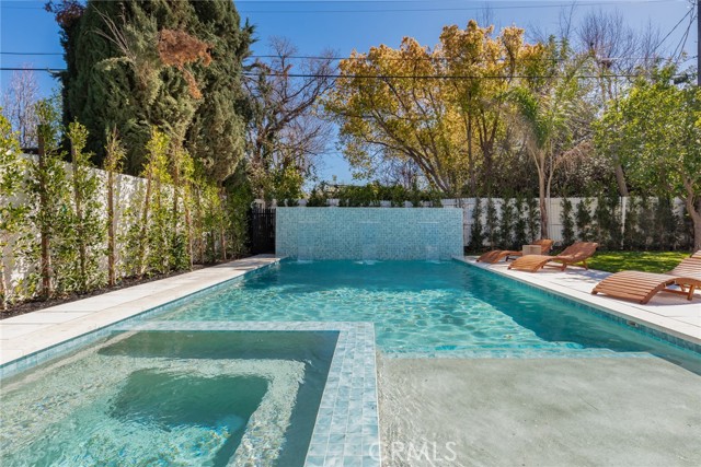 22640 Clarendon Street, Woodland Hills CA: https://media.crmls.org/medias/3c7986f0-7d46-411c-8d76-1951237364fe.jpg