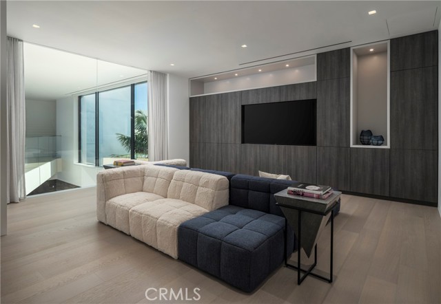 3 The Point, Coronado CA: https://media.crmls.org/medias/3c798f1c-032b-4a5e-b022-827ea675c49b.jpg