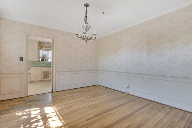 311 N Del Mar Avenue, San Gabriel CA: https://media.crmls.org/medias/3c79aeae-55b2-476d-8c21-6399a9497295.jpg