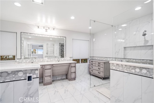 Detail Gallery Image 29 of 74 For 2755 W Avenue, Palmdale,  CA 93551 - 5 Beds | 3/1 Baths