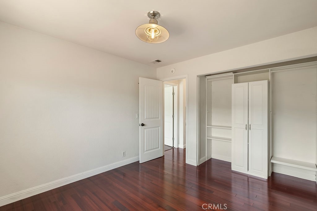 https://media.crmls.org/medias/3c7a19e1-c5de-476c-b12e-05f21cb1f071.jpg?preset=X-Large