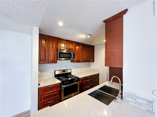 Detail Gallery Image 19 of 29 For 5700 Etiwanda Ave #252,  Tarzana,  CA 91356 - 3 Beds | 2 Baths