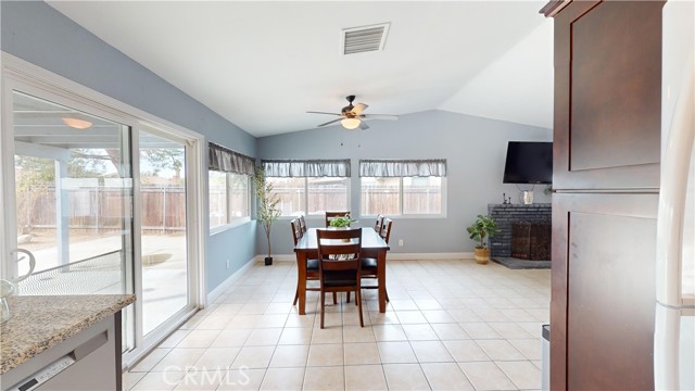 Detail Gallery Image 13 of 40 For 13417 Running Deer Rd, Moreno Valley,  CA 92553 - 3 Beds | 2 Baths