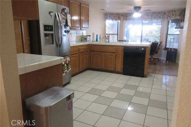 Detail Gallery Image 11 of 28 For 16035 Venango, Apple Valley,  CA 92307 - 3 Beds | 2 Baths