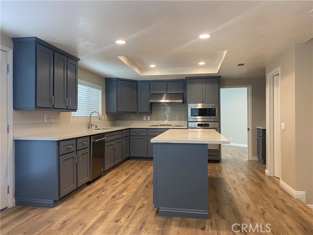 Detail Gallery Image 2 of 20 For 24721 Las Alturas Ct, Laguna Hills,  CA 92653 - 5 Beds | 3 Baths