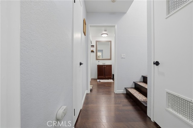 Detail Gallery Image 18 of 29 For 2123 Temple, Signal Hill,  CA 90755 - 2 Beds | 2/1 Baths