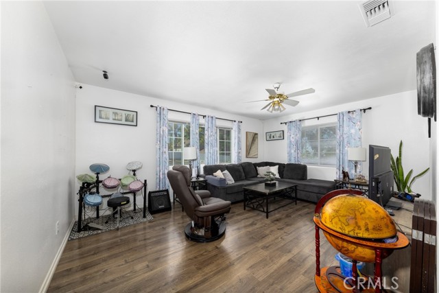 Detail Gallery Image 6 of 47 For 22892 Palm Ave, Grand Terrace,  CA 92313 - 4 Beds | 1/1 Baths
