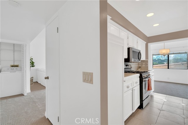 Detail Gallery Image 11 of 22 For 2110 Palos Verdes Dr., N #203,  Lomita,  CA 90717 - 2 Beds | 2 Baths