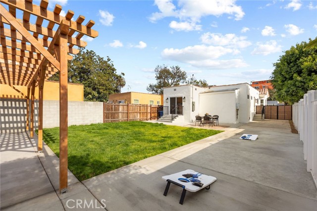 Detail Gallery Image 20 of 23 For 3031 S Victoria Ave, Los Angeles,  CA 90016 - 3 Beds | 2 Baths