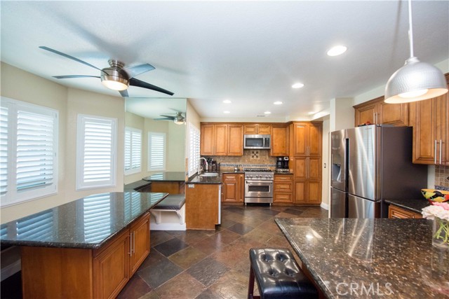 Detail Gallery Image 22 of 73 For 2531 Independence Way, Corona,  CA 92882 - 4 Beds | 3 Baths