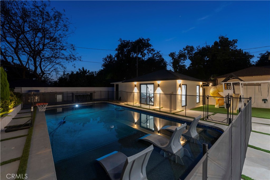 1521 N Columbus Avenue Glendale img 44