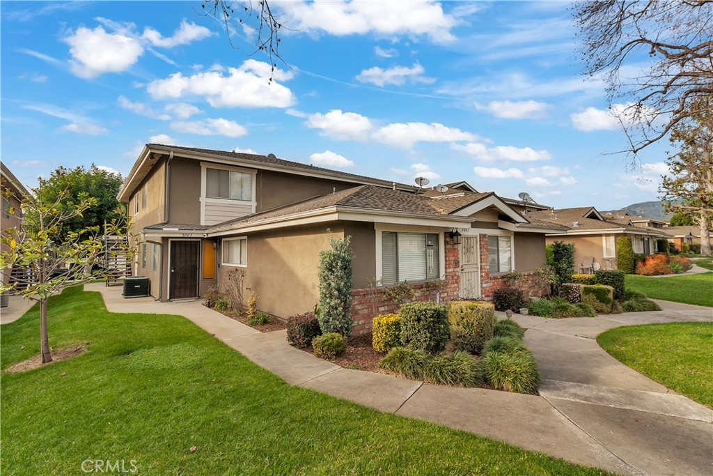 3003 Knollwood Avenue #2