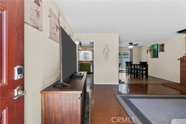 19853 Drasin Drive, Canyon Country CA: https://media.crmls.org/medias/3c7ebd5f-4e6e-4ab7-b358-644dbfbadf8c.jpg