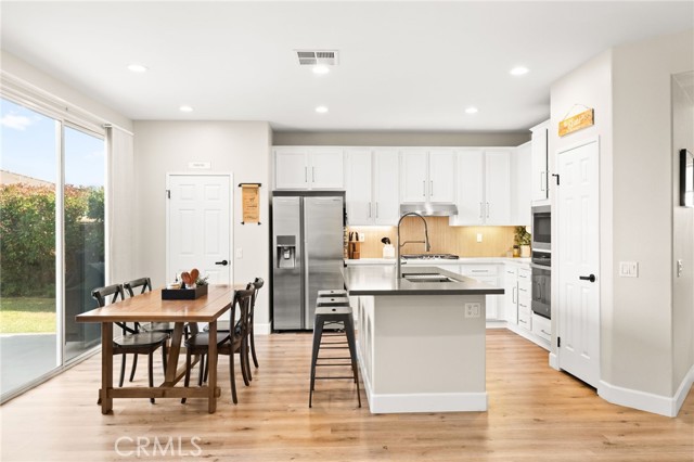 42016 Delmonte Street, Temecula CA: https://media.crmls.org/medias/3c7f05fe-4735-4f8d-a15f-5e40f466ea21.jpg